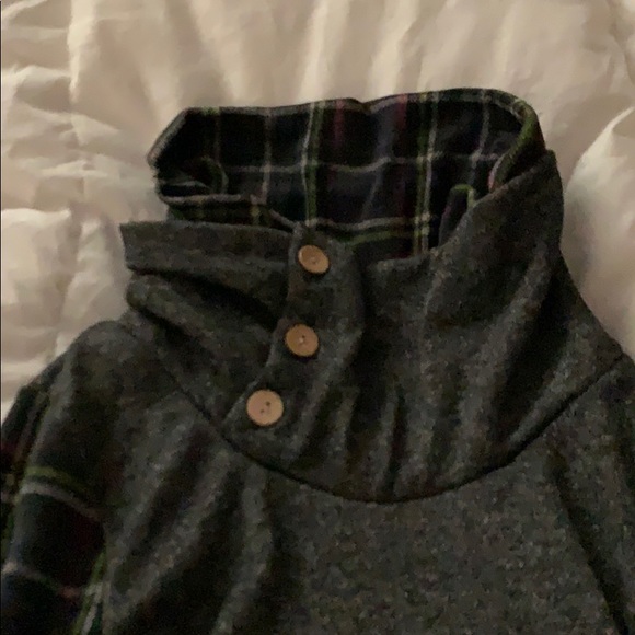 Sweater - Picture 2 of 3